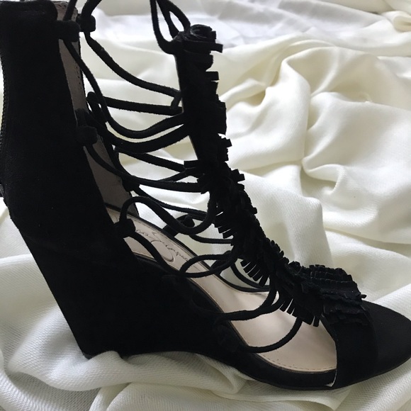 Jessica Simpson Black Wedge with Fringe 6 - Picture 4 of 5